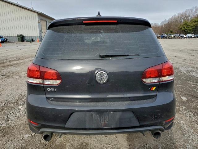 Volkswagen GTI Image 10