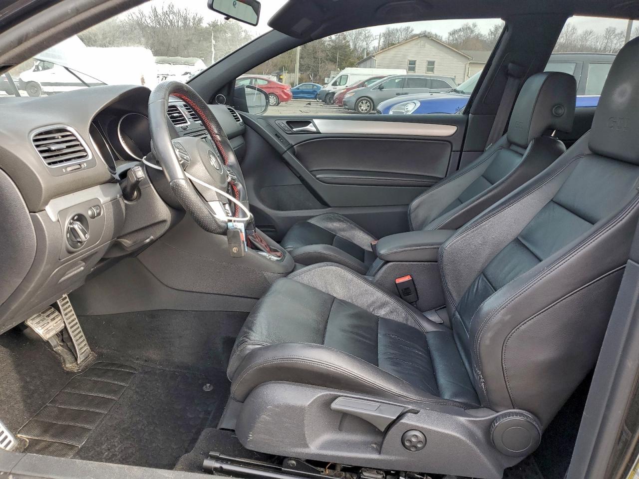 Volkswagen GTI Image 12