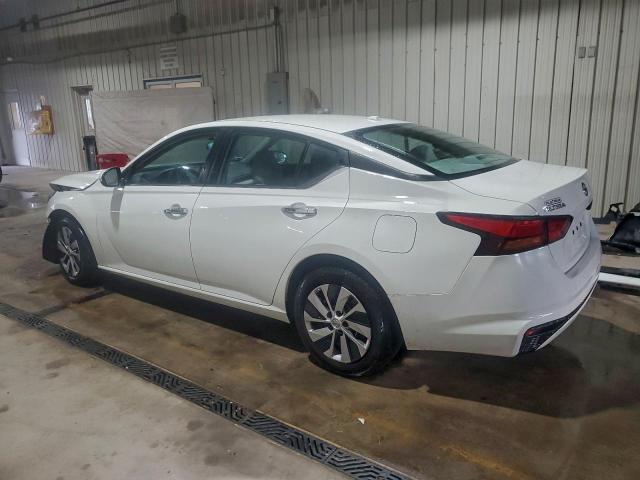 Nissan Altima S Image 12