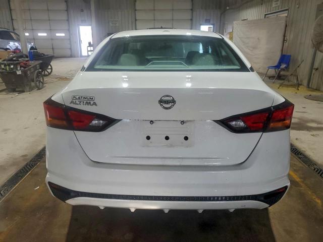 Nissan Altima S Image 3