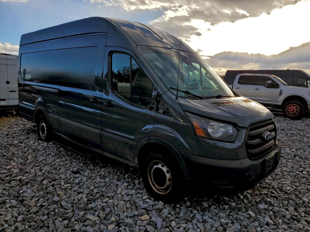 Ford Transit T-250 Image 8