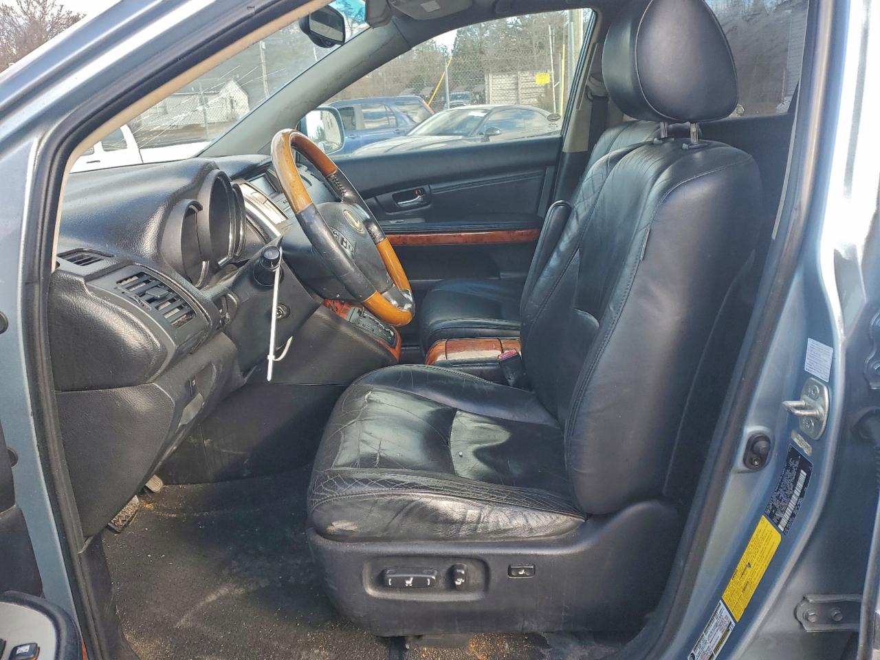 Lexus RX 330 Image 12