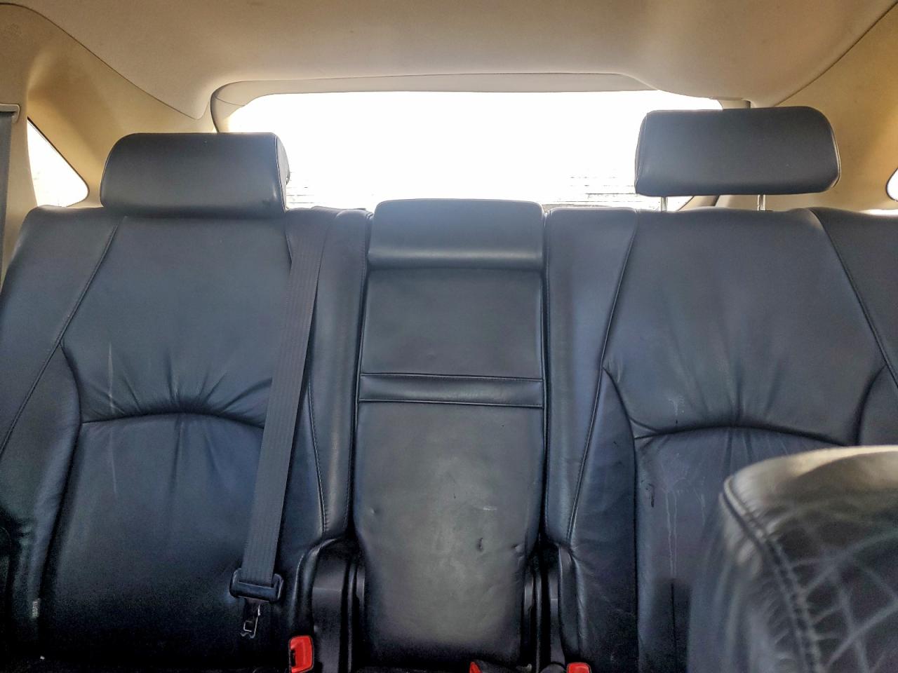 Lexus RX 330 Image 9