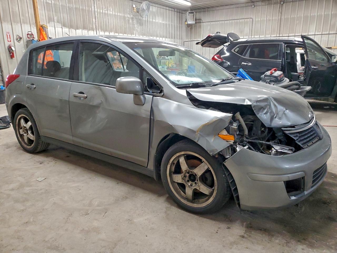 Nissan Versa S Image 5