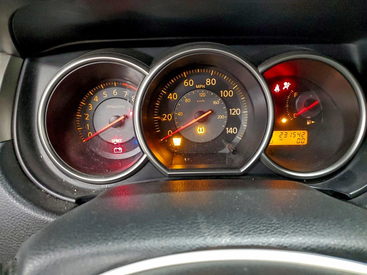 Nissan Versa S Image 9