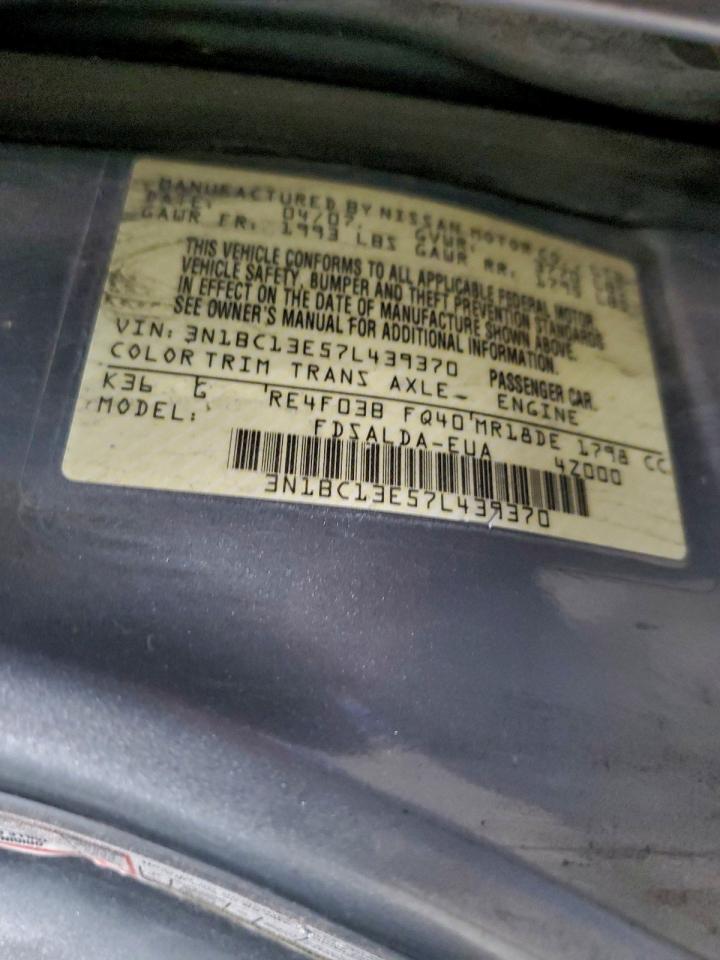 Nissan Versa S Image 7