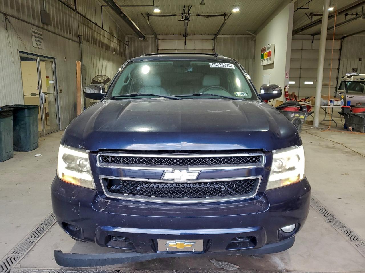 Chevrolet Suburban K1500 Ls Image 6