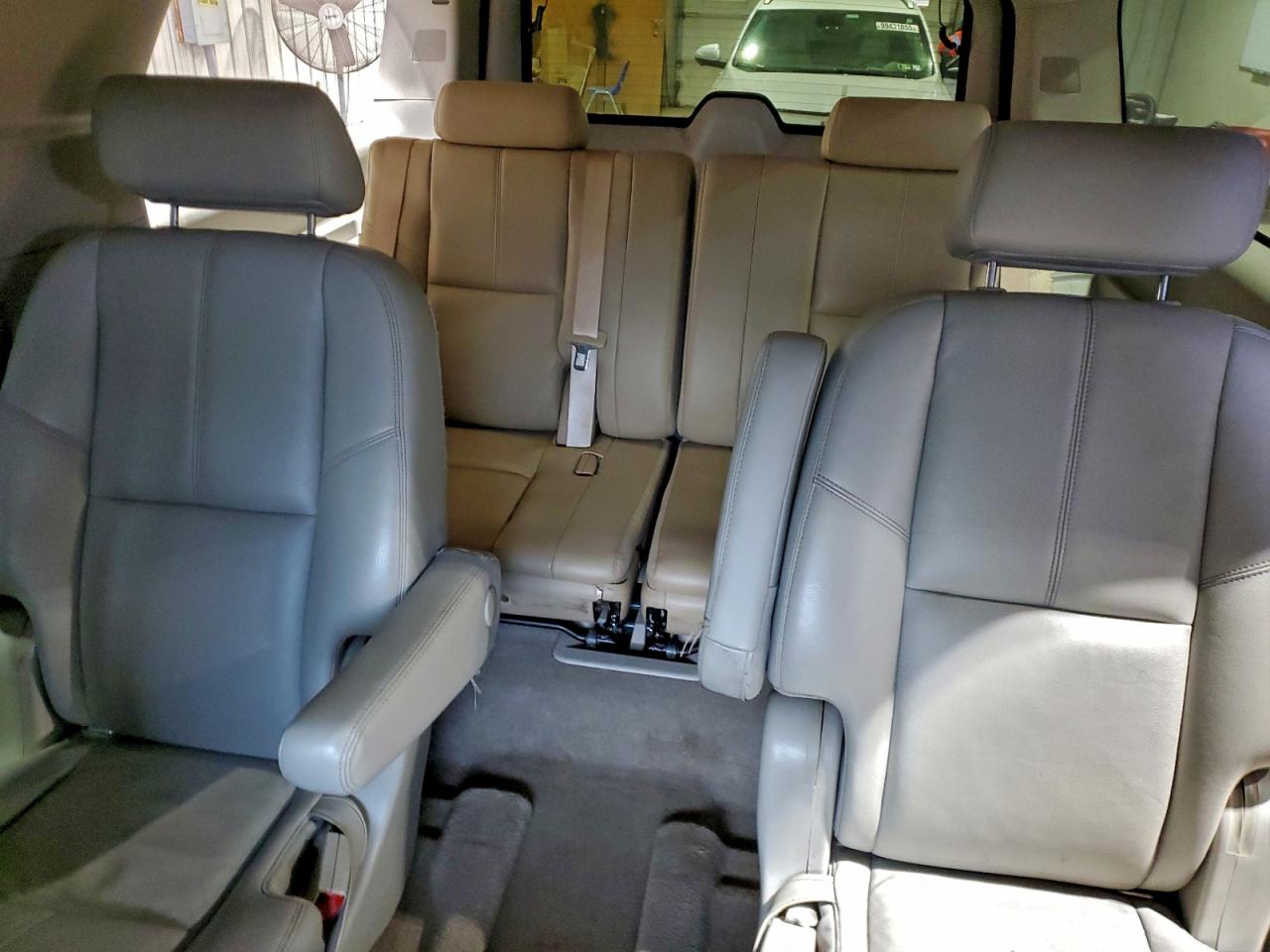 Chevrolet Suburban K1500 Ls Image 5