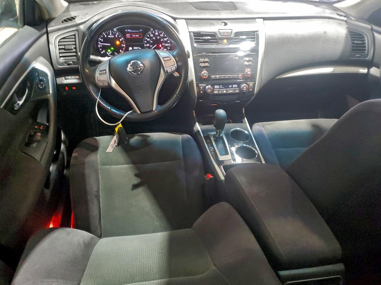 Nissan Altima 2.5 Image 6
