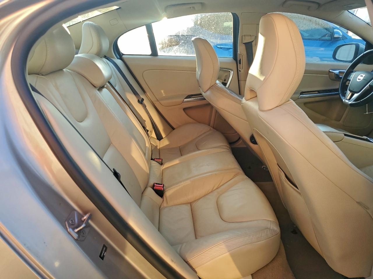 Volvo S60 T5 Image 7
