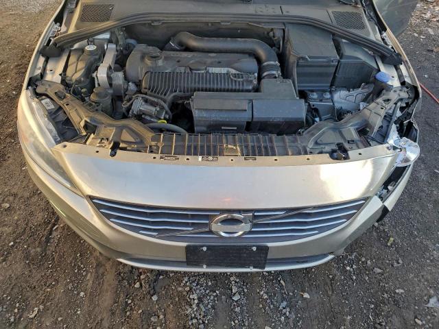 Volvo S60 T5 Image 10