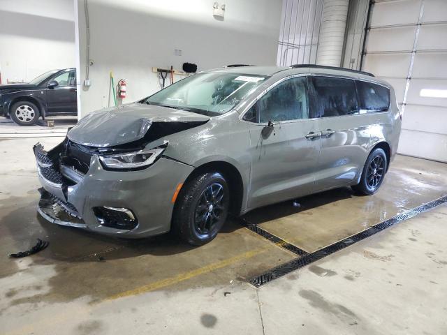  Salvage Chrysler Pacifica