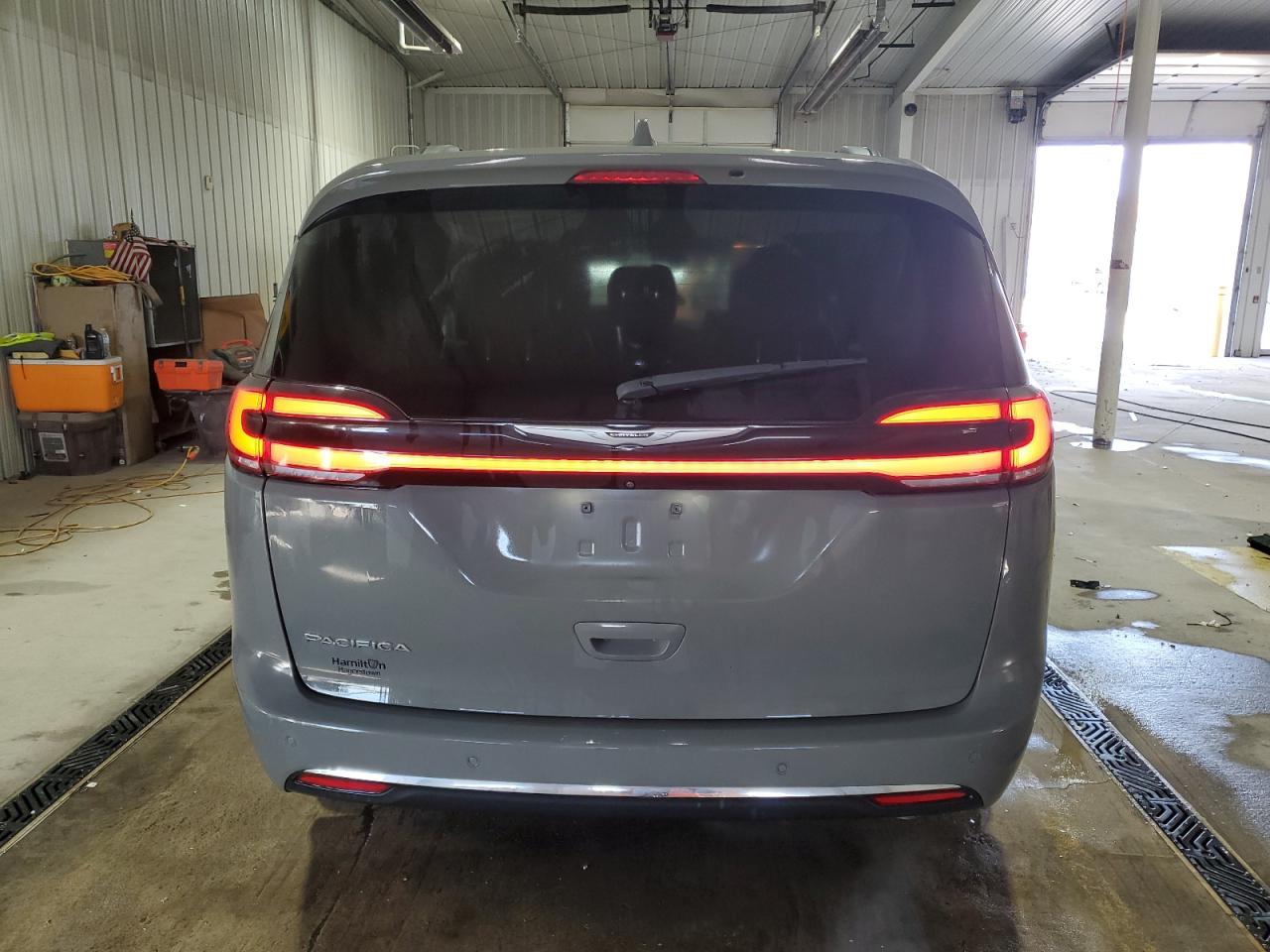 Chrysler Pacifica Touring L Image 12