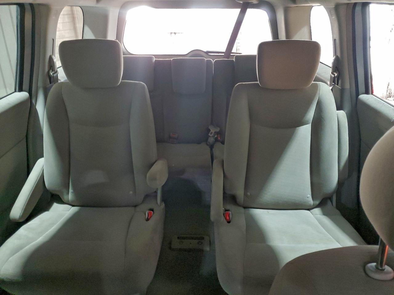 Nissan Quest S Image 12