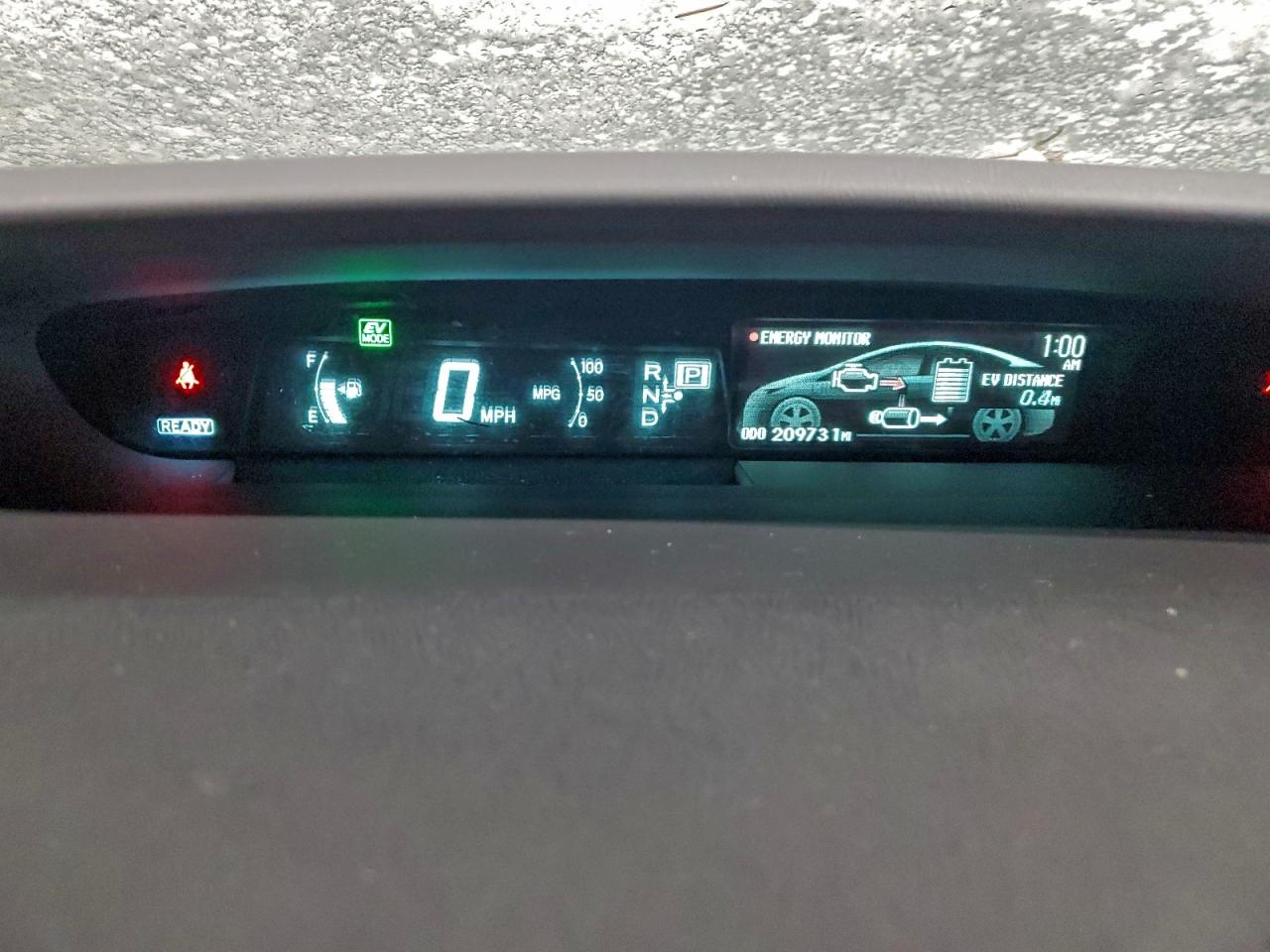 Toyota Prius Image 11