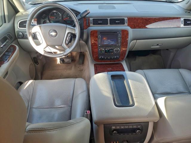 Chevrolet Suburban K1500 Ltz Image 12