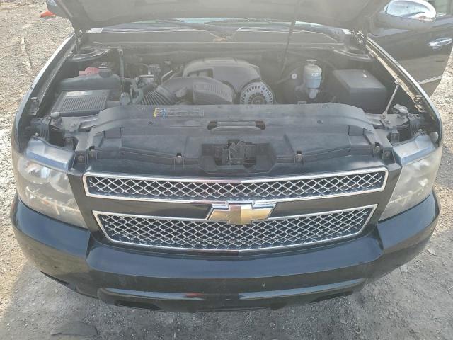 Chevrolet Suburban K1500 Ltz Image 7