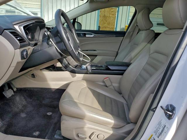 Ford Fusion Se Phev Image 10