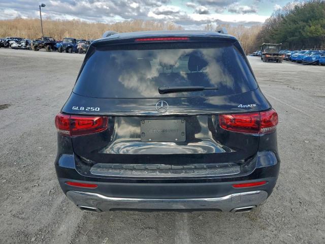 Mercedes-Benz GLB 250 4matic Image 3