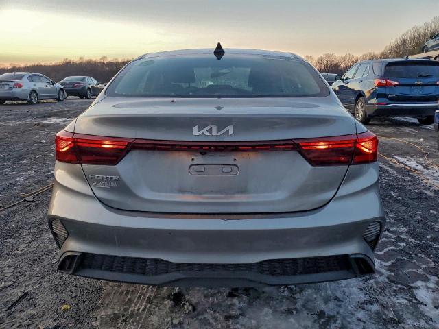 Kia Forte Fe Image 13