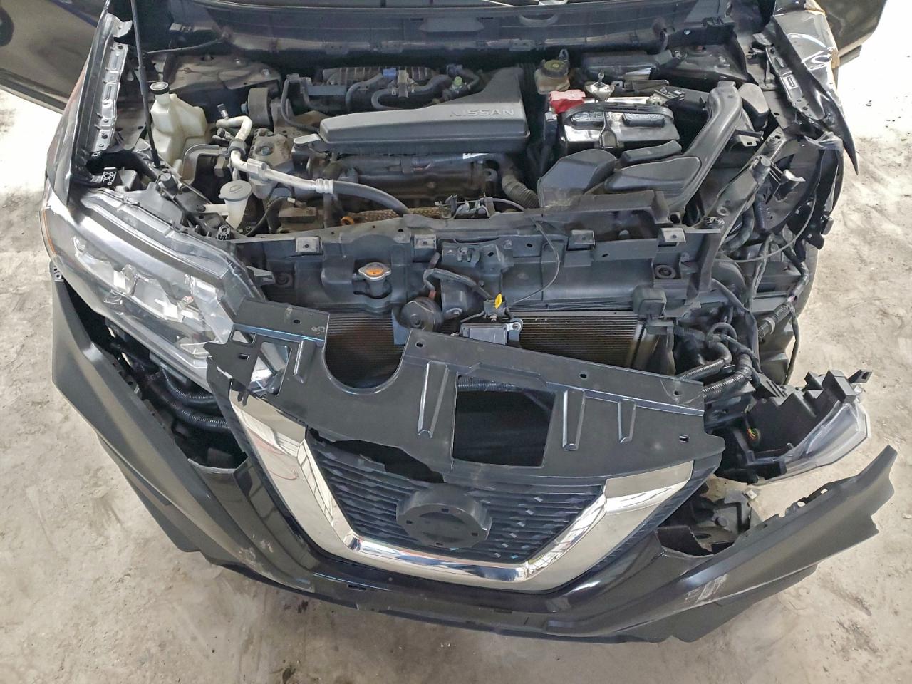 Nissan Rogue S Image 6