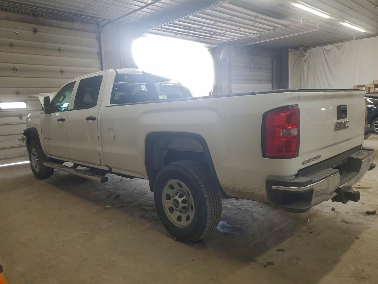 GMC Sierra K3500 Image 9