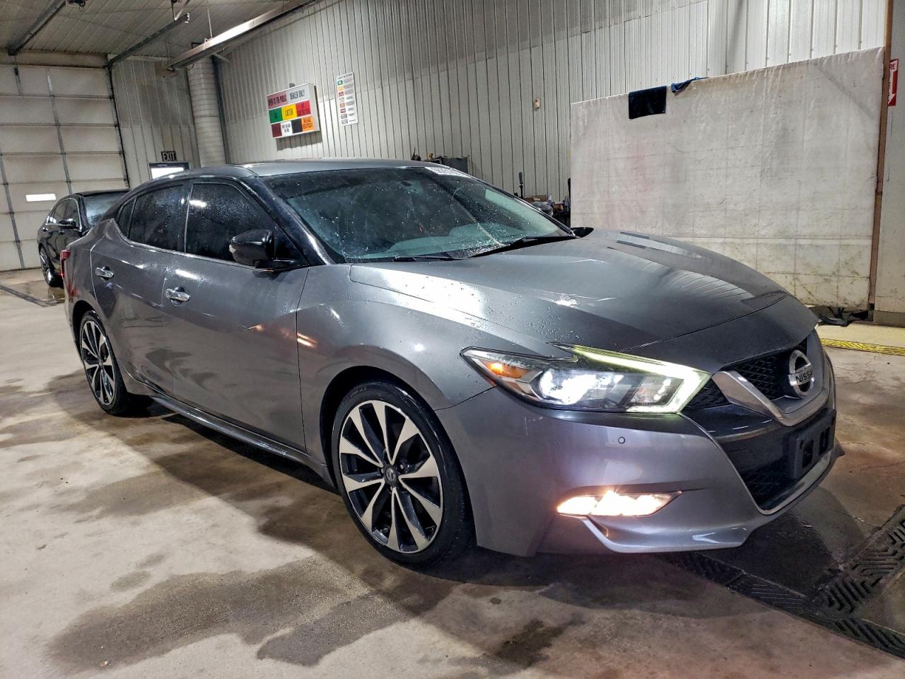 Nissan Maxima 3.5s Image 5