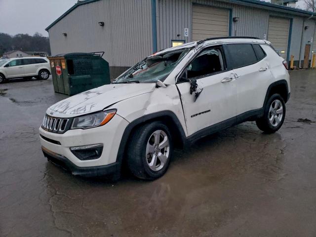 Jeep Compass Latitude Image 1
